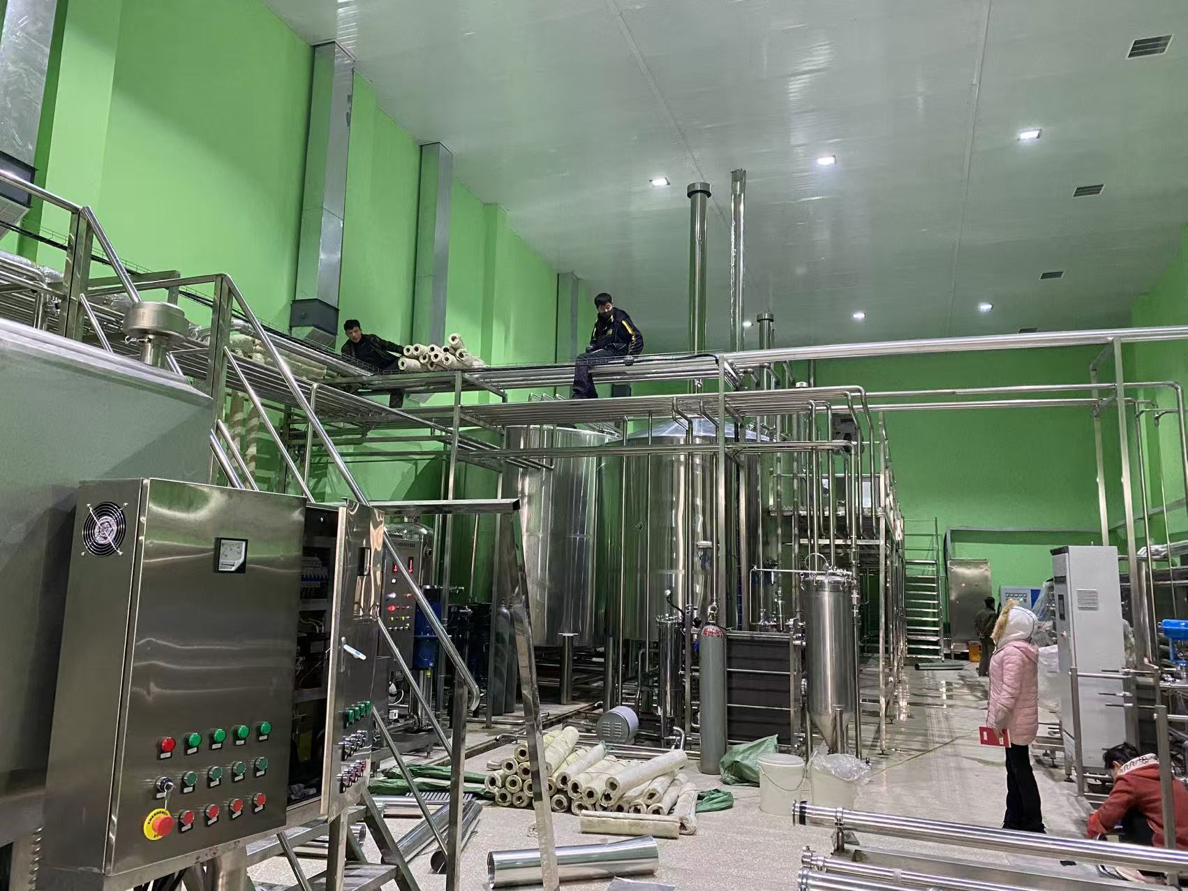 老城精酿啤酒设备厂—精酿啤酒设备制造:传承工艺与创新科技的交融